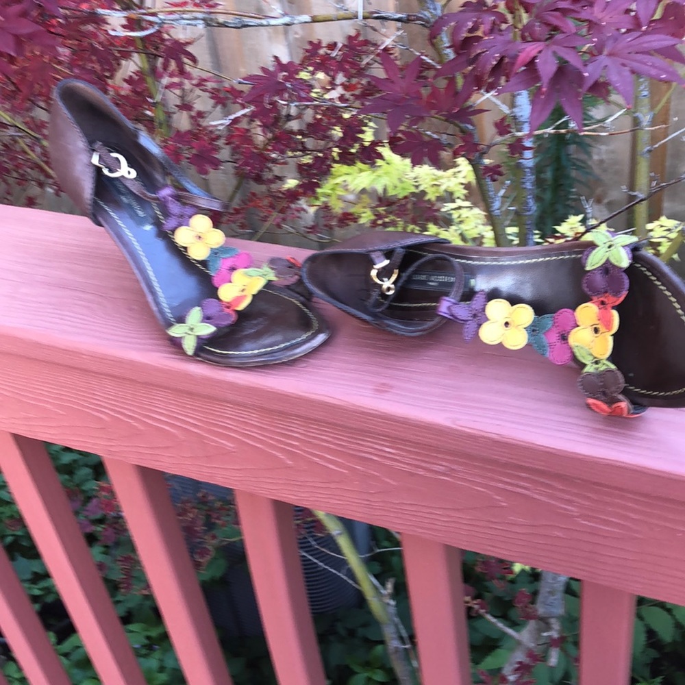 Louis Vuitton brown shoes, size 34.5, heels 3”